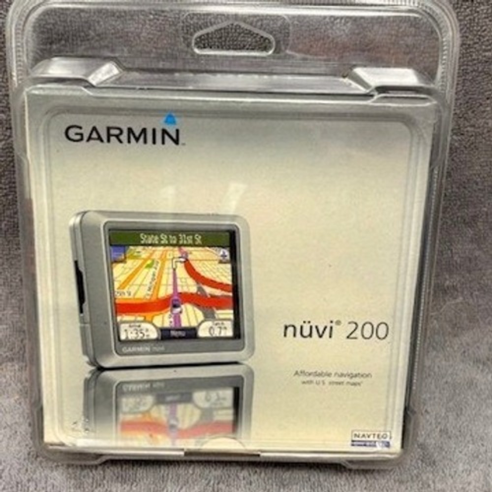 Garmin nüvi‎ 200 GPS Navigator Portable Silver New Sealed w/ US Street Maps
